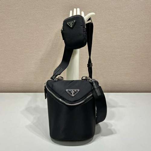 Picture of Prada Lady Handbags _SKUfw131559151fw